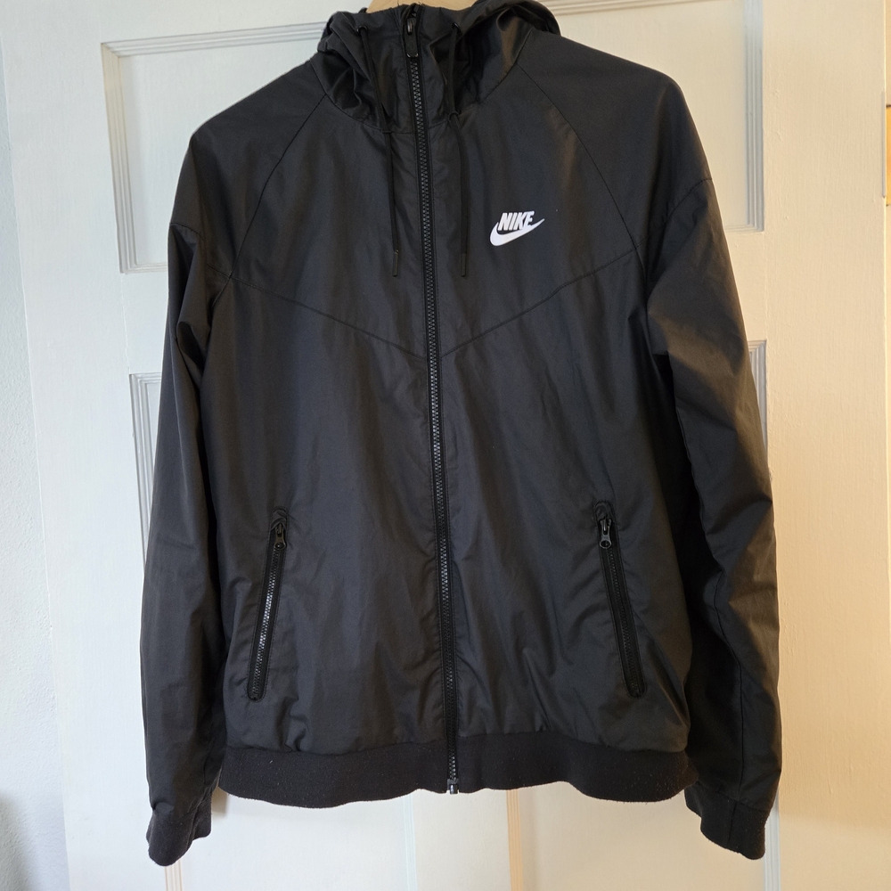 Nike Men's Black Windbreaker Jacket with Hood